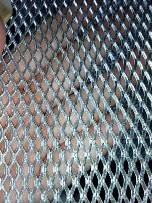 不銹鋼鋼板網(wǎng)與鋁合金鋼板網(wǎng) 選擇與定做指南